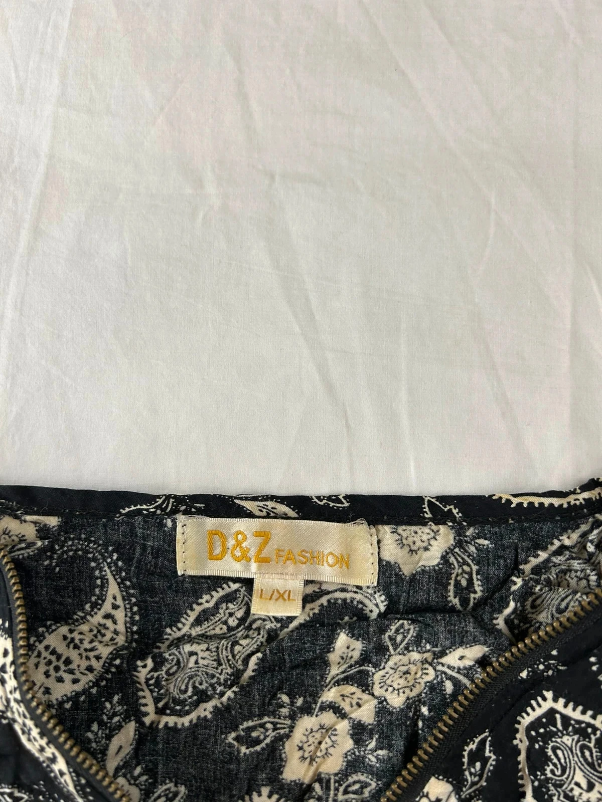 Zwart tanktop met vintage geprint motief d&z fashion – photo 5
